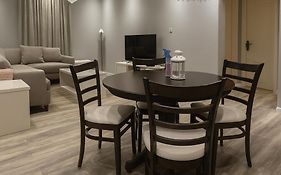 Stylish 3Br Smart Tv & Wi-Fi